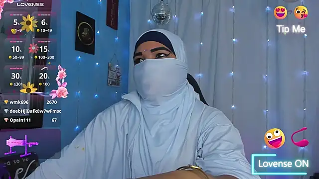 Falak-Yasin Chat XXX in diretta