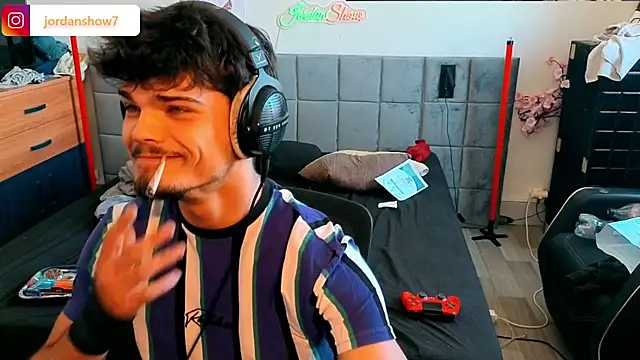 JordanShow élő XXX-chatje