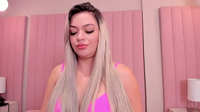 milaowens' Live XXX Chat