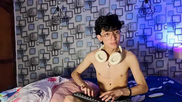 Twink_Sebas7 live XXX chat