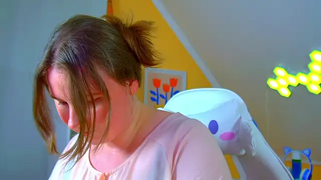 Онлайн чат XXX MelodyMoores