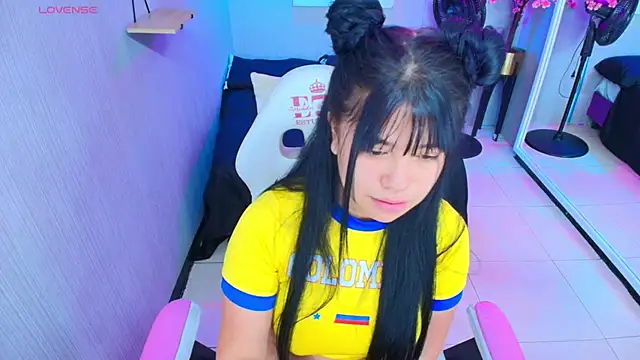 Kitty__meow – Live XXX-chat