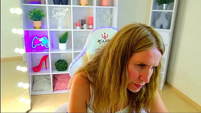 XXX chat uživo modela MollyLoll