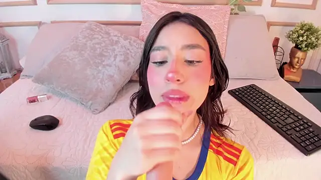 XXX chat uživo modela Nanami_