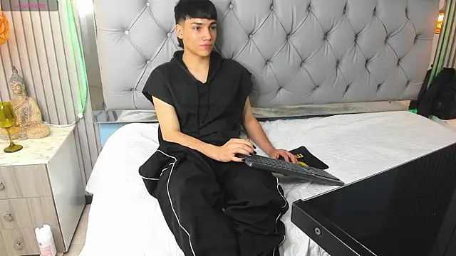 SamBlack_ 라이브 XXX 채팅