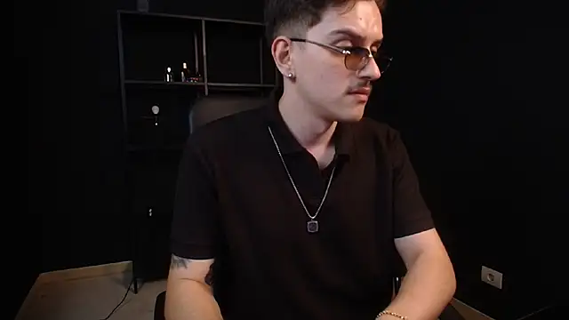 FelixStarkk's Live XXX Chat