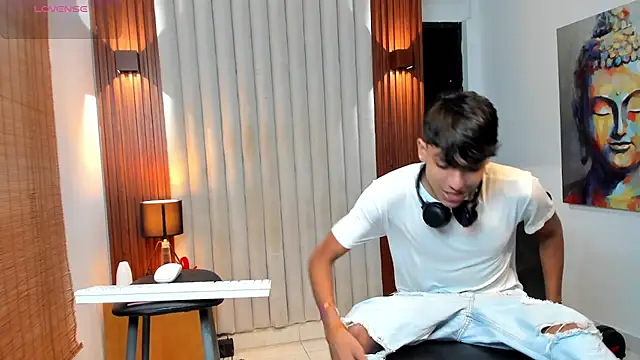 myke_tucker Show Webcam