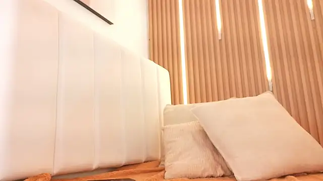 KimSensual_'s Live XXX Chat