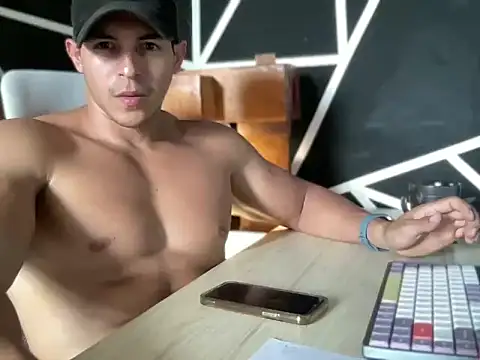 ChrisMattX's Live XXX Chat