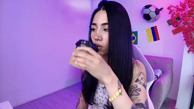 Rainy_doll's Live XXX Chat