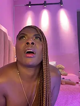 Chat +18 de LoveQueen2 ao vivo