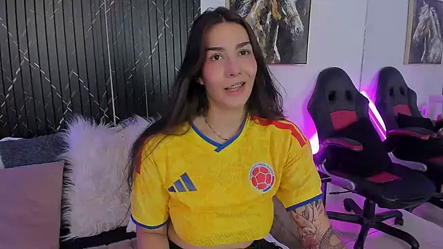 Chat +18 de Bonnie_Rider ao vivo
