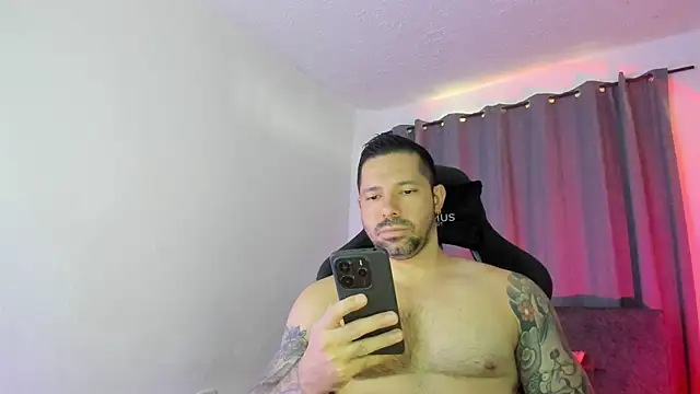 Pierre_Vidal Live XXX-Chat