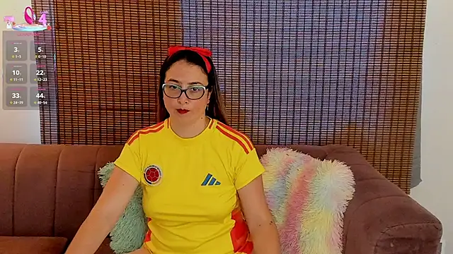 ariana_cross Adlı Modelin Canlı XXX Sohbeti