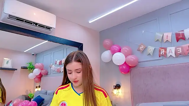 Chat XXX en directo de DanielleDNicola