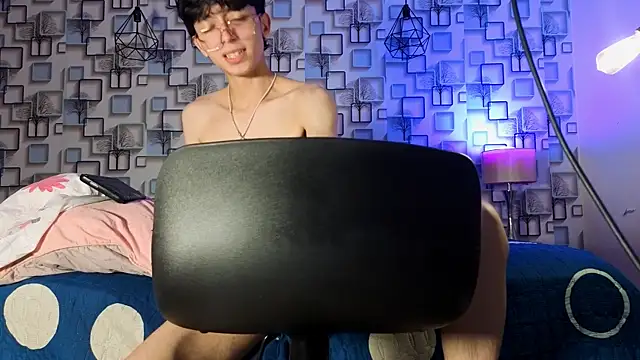 Twink_Sebas7 Show Webcam