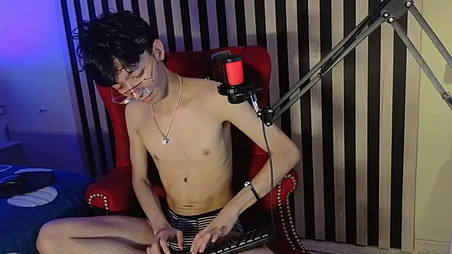 แชท XXX สดของ Twink_Sebas7