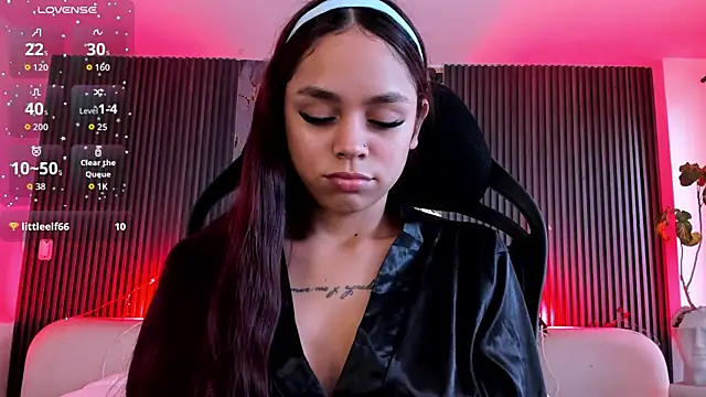 แชท XXX สดของ CarolineFyre