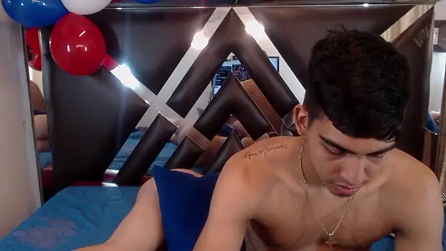 Milo_and_Mily's Live XXX Chat