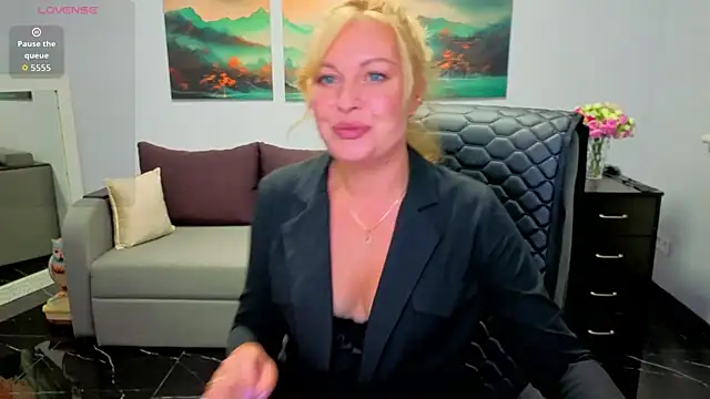 Онлайн чат XXX Mira_Whites