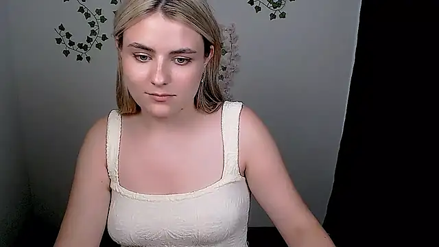 Chatroom XXX en direct de _shy_sabrina__