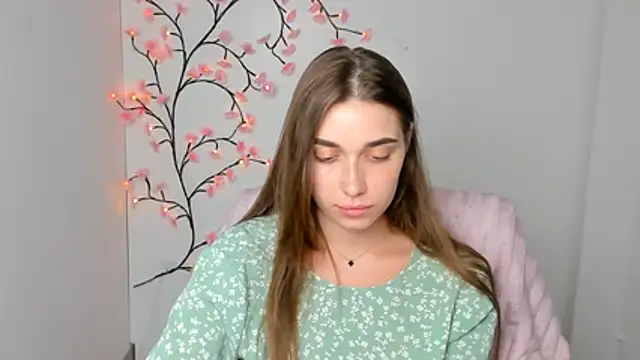 NikaMystic's Live XXX Chat