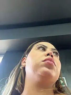 lariic's Live XXX Chat