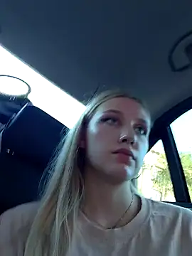 caressyourself's Live XXX Chat