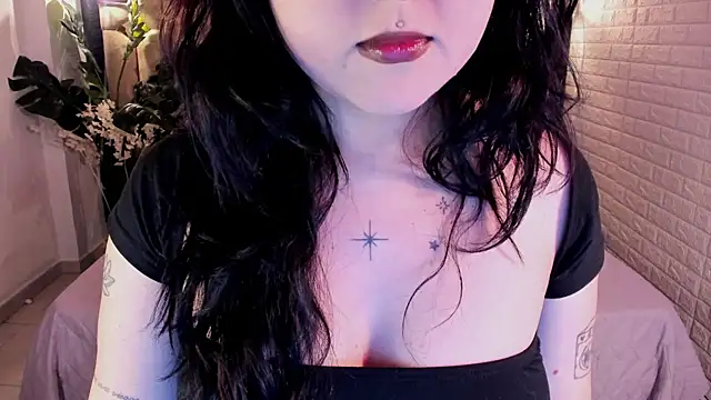 crimson_tati_'s Live XXX Chat