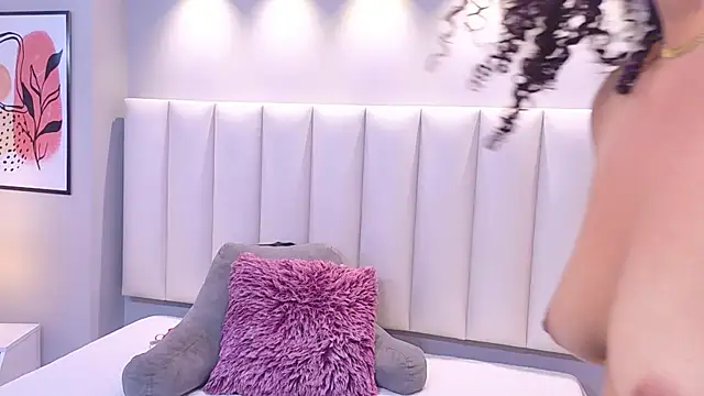 CamilaLevy's Live XXX Chat