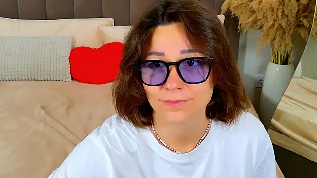 EdenSolis' Live XXX Chat