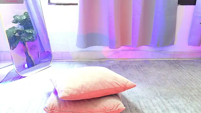 aramjones' Live XXX Chat