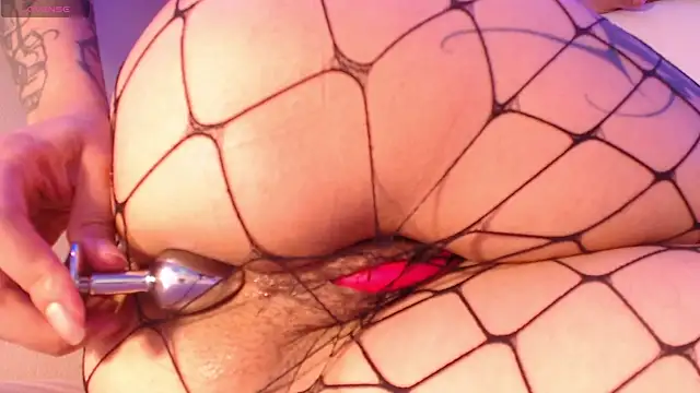 mere_in_redd's Live XXX Chat