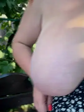 LadyDreams11's Live XXX Chat