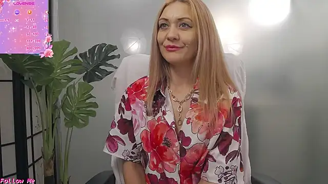 EllaMilf_'s Live XXX Chat