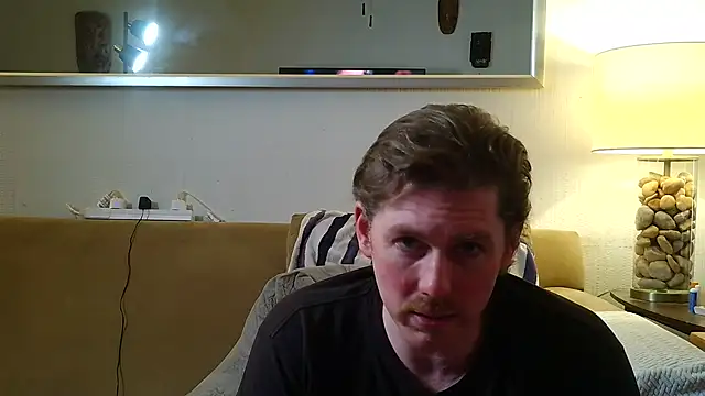 9VOLTT's Live XXX Chat