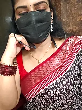 soundharya_tamil's Live XXX Chat
