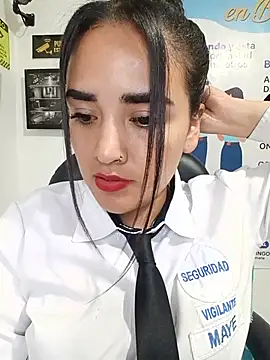 MAYE__13 – Naživo XXX chat