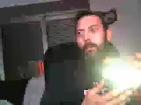 XXX chat uživo modela SirFrankonde