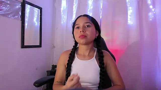 Chat XXX en directo de Milly-Way