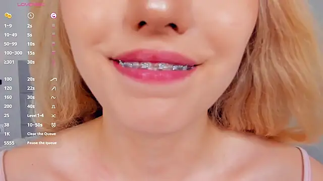 Barbiebloom élő XXX-chatje