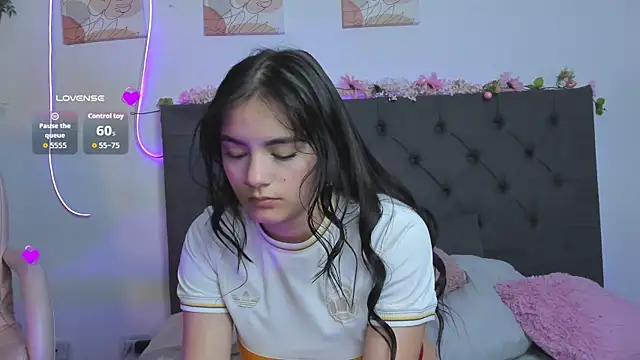 Sally__BX Adlı Modelin Canlı XXX Sohbeti