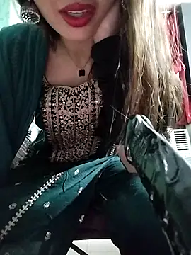 Noor_Darliing's Webcam Show