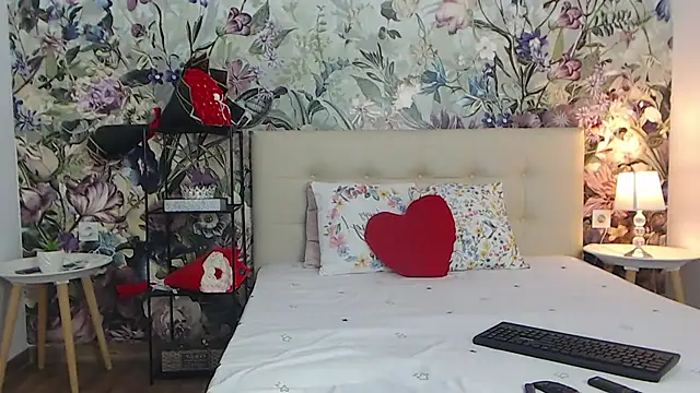 RoseDiamond06 XXX чат на живо