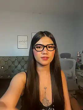 XXX chat uživo modela JassmineLove