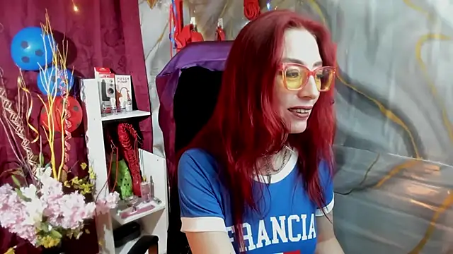 Queenscarlettsecret's Live XXX Chat