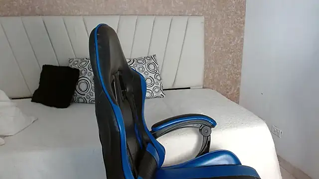 AliceSmity__'s Live XXX Chat