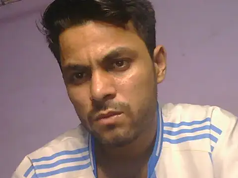Stubborndesiboy Live XXX-chat