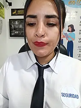 Chat XXX en directo de MAYE__13