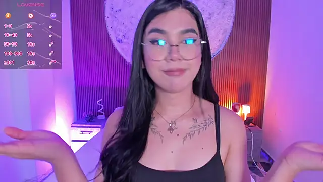 RoseCassie live XXX chat